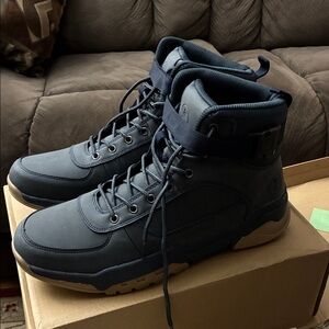 Men's High-Top Navy Boots